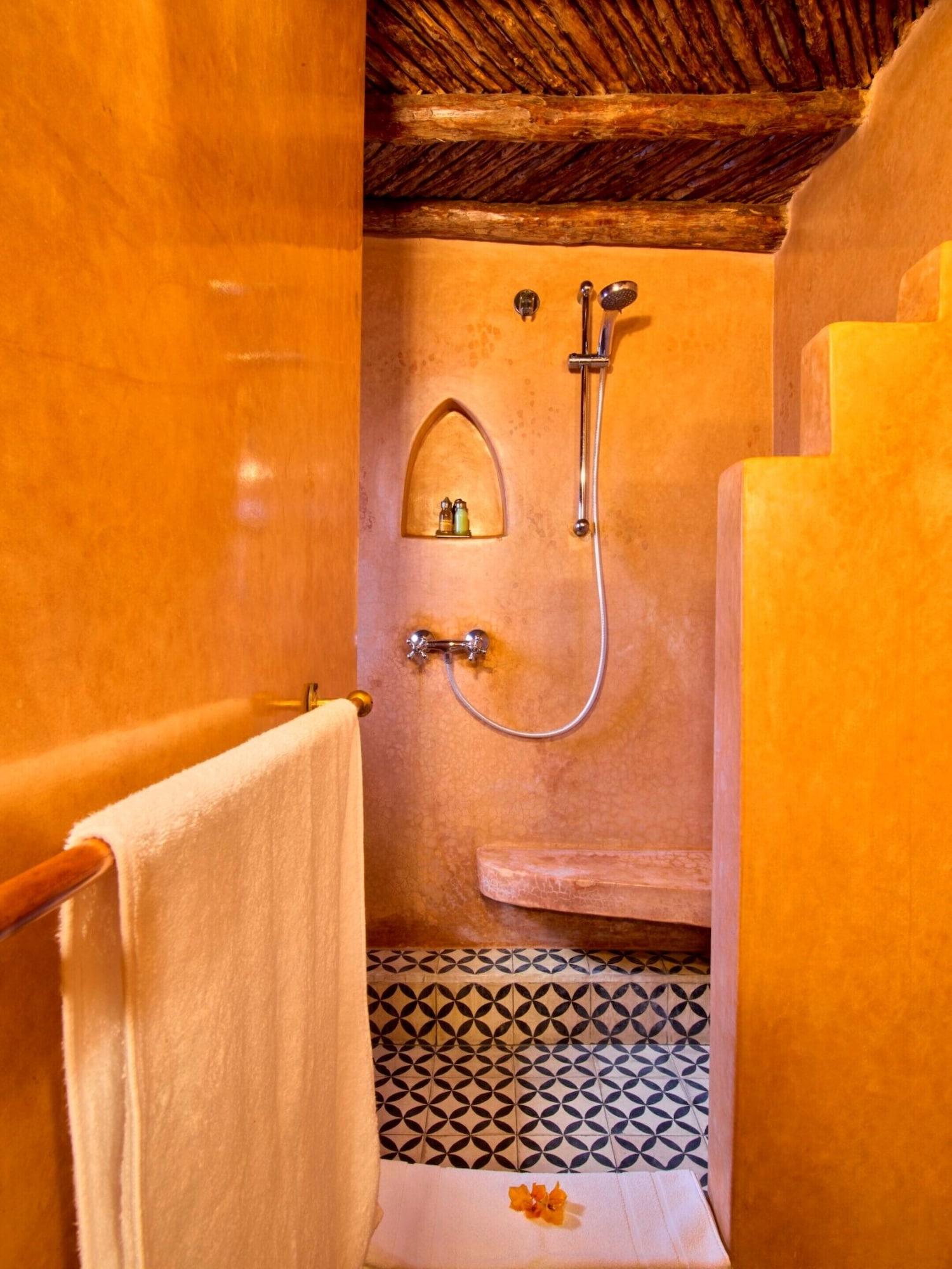 Ryad Watier & Spa As-Sawíra Exteriér fotografie